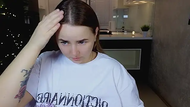 Mira Mermayd online show from February 8, 2026, 1:20 am