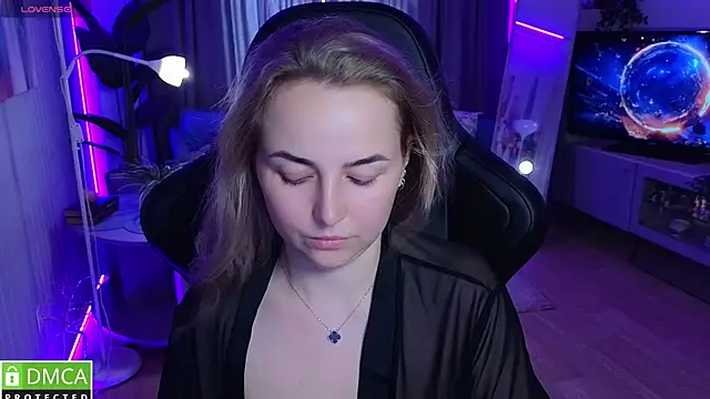 Snapshot of Mira_Mermayd chatting on July 3, 2026, 8:21 am Mira Mermayd online show from July 3, 2026, 8:21 am
