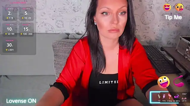 Snapshot of LondonBadGirl chatting on May 4, 2026, 8:38 pm LondonBadGirl online show from May 4, 2026, 8:38 pm