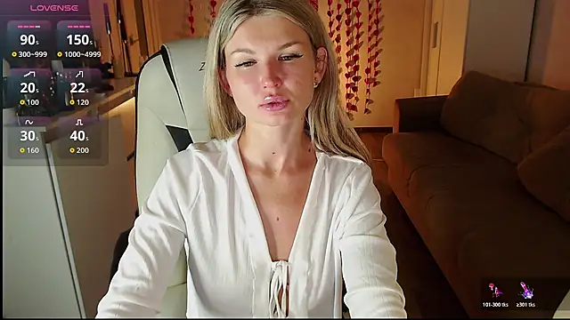 Snapshot of AngelMiaM chatting on February 11, 2026, 6:35 pm AngelMiaM online show from February 11, 2026, 6:35 pm