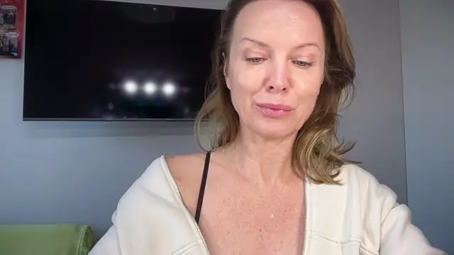 RachellAmazing online show from October 1, 2025, 12:11 pm