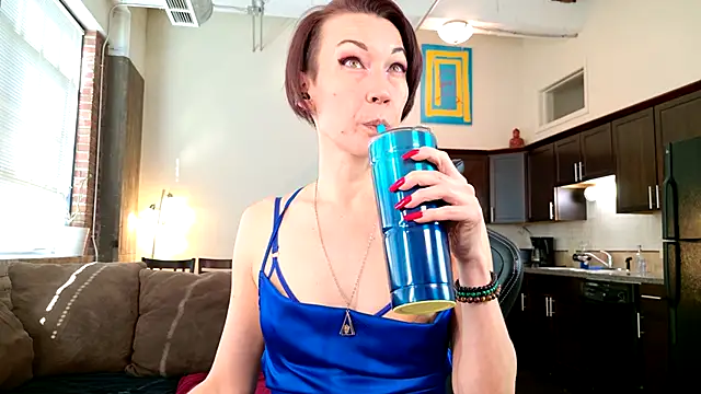 EveEnigma online show from March 7, 2025, 6:43 pm