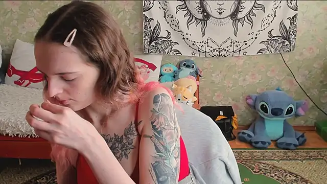 Cutie Adelia online show from April 27, 2026, 12:03 pm