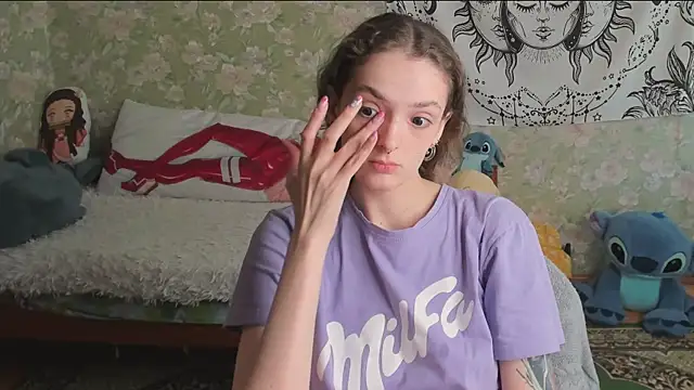 Snapshot of Cutie_Adelia chatting on May 28, 2026, 5:16 am Cutie Adelia online show from May 28, 2026, 5:16 am