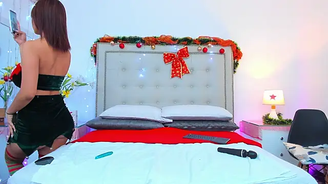 Snapshot of AnahiRivera chatting on December 23, 2024, 12:30 pm AnahiRivera online show from December 23, 2024, 12:30 pm