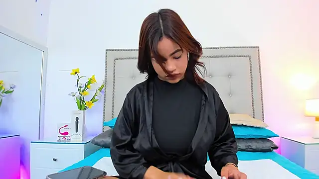 Snapshot of AnahiRivera chatting on January 17, 2025, 11:59 am AnahiRivera online show from January 17, 2025, 11:59 am