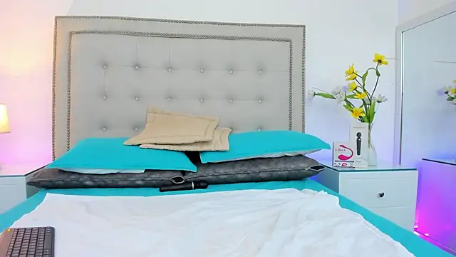 Snapshot of AnahiRivera chatting on March 7, 2025, 2:45 pm AnahiRivera online show from March 7, 2025, 2:45 pm