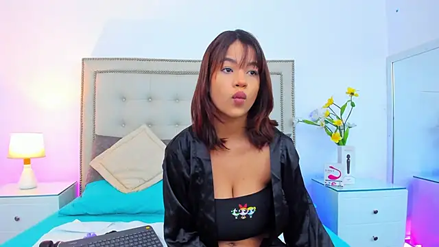 Snapshot of AnahiRivera chatting on March 15, 2025, 11:29 am AnahiRivera online show from March 15, 2025, 11:29 am