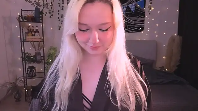 IrmaBell online show from October 3, 2025, 12:18 am