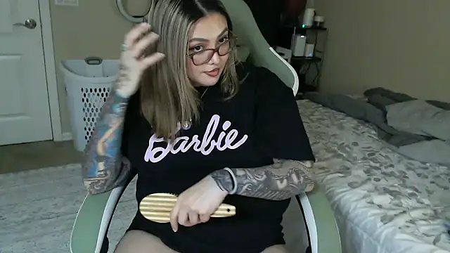 nativepumpkin95 online show from January 19, 2025, 3:50 am