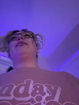 nativepumpkin95 online show from February 21, 2025, 6:29 am