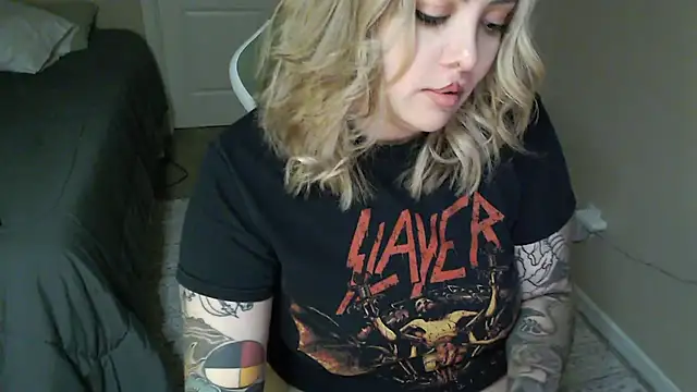 nativepumpkin95 online show from March 1, 2025, 4:26 am