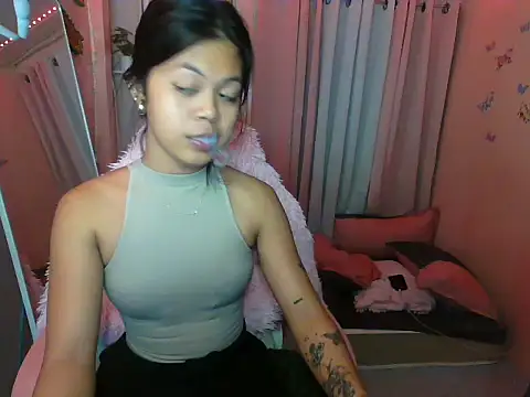 young salsalita online show from October 18, 2025, 3:13 pm