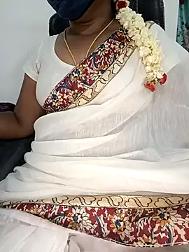 Tamil-hotwife online show from May 24, 2026, 4:45 pm
