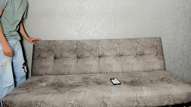 pelusos mens online show from March 18, 2025, 11:09 pm