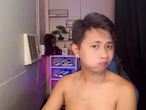 khael moreno online show from November 23, 2025, 11:04 pm