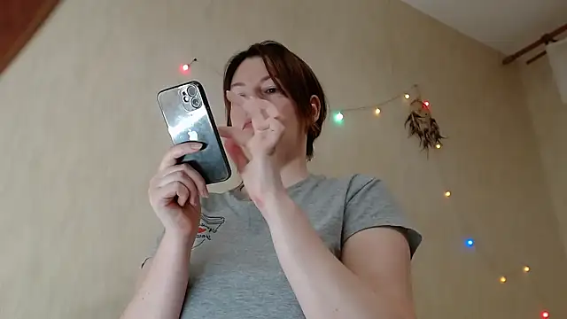 Kira land online show from March 10, 2025, 5:29 pm