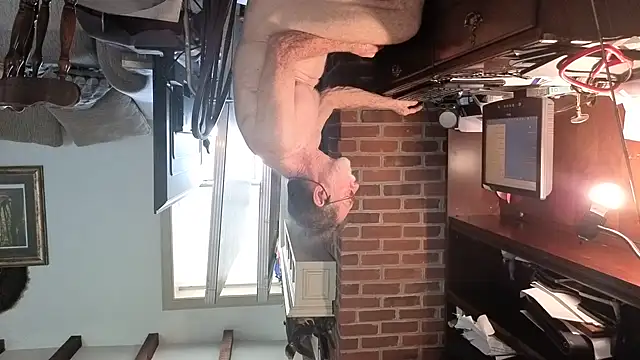 Snapshot of CDforU chatting on October 8, 2025, 4:26 pm CDforU online show from October 8, 2025, 4:26 pm