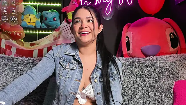 Emilyjhonson 01 online show from February 22, 2025, 1:35 pm