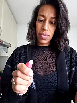 Goldenlace online show from March 7, 2025, 3:49 pm