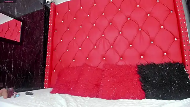 Snapshot of karlyn_angels chatting on December 12, 2024, 6:53 pm karlyn angels online show from December 12, 2024, 6:53 pm