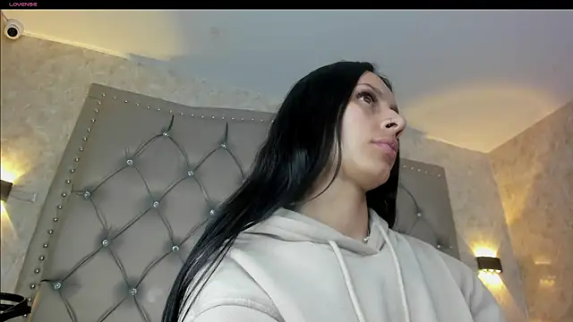 Snapshot of karlyn_angels chatting on December 23, 2024, 6:58 pm karlyn angels online show from December 23, 2024, 6:58 pm