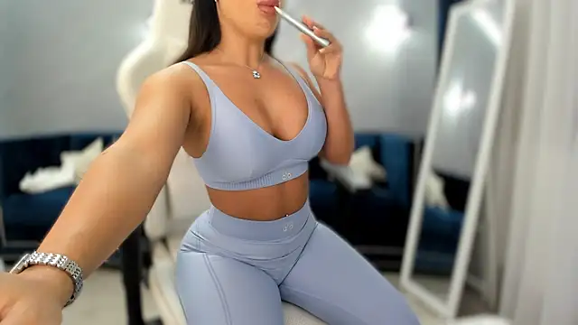 Snapshot of _missperfection_ chatting on June 16, 2026, 1:41 am missperfection online show from June 16, 2026, 1:41 am