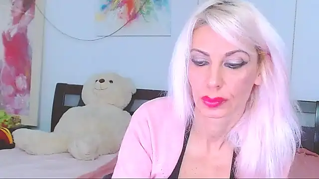 HoneyLara online show from December 16, 2025, 12:15 am