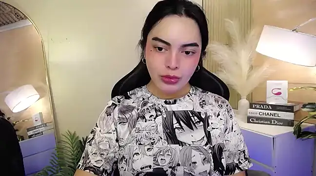 HotstuffCherrySummer online show from January 19, 2025, 5:26 am