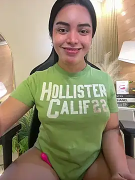 HotstuffCherrySummer online show from February 13, 2025, 8:17 am