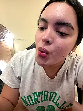 HotstuffCherrySummer online show from October 28, 2025, 8:07 am