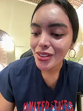 HotstuffCherrySummer online show from April 17, 2026, 11:02 am