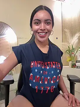 HotstuffCherrySummer online show from April 25, 2026, 1:41 pm