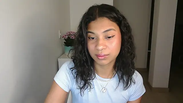 dark enchantress  online show from December 13, 2024, 12:31 am