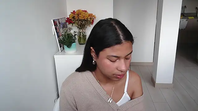 dark enchantress  online show from January 17, 2025, 10:01 pm