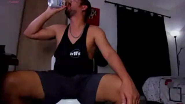 Cloudy pigDude online show from February 1, 2026, 4:00 am