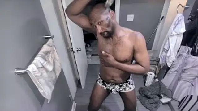 PartyAnimalfreak online show from June 10, 2026, 3:07 am