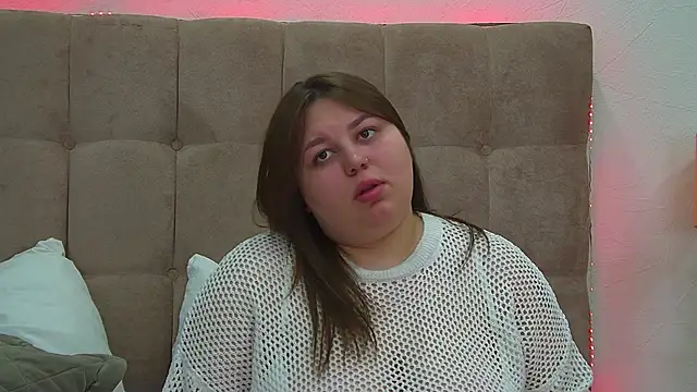 LillianKim online show from February 1, 2025, 6:40 pm