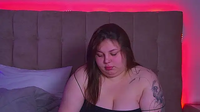 LillianKim online show from February 7, 2025, 6:45 pm