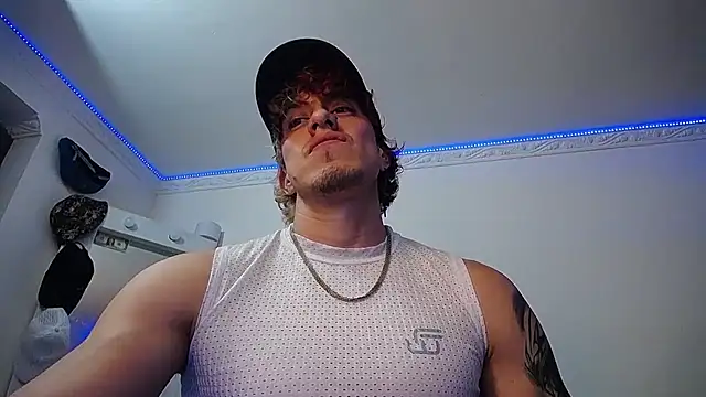 strongboy  online show from March 16, 2025, 1:07 am