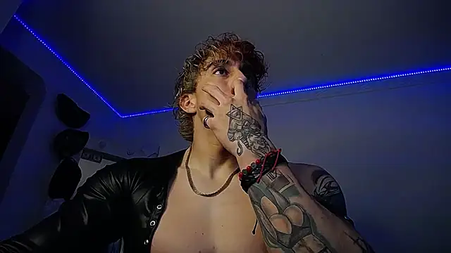 strongboy  online show from March 16, 2025, 10:20 pm