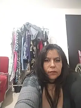 Snapshot of Vilainemarie chatting on June 23, 2026, 10:13 am Vilainemarie online show from June 23, 2026, 10:13 am