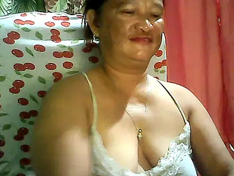 Snapshot of hott_scarlett chatting on May 10, 2026, 1:05 pm hott scarlett online show from May 10, 2026, 1:05 pm