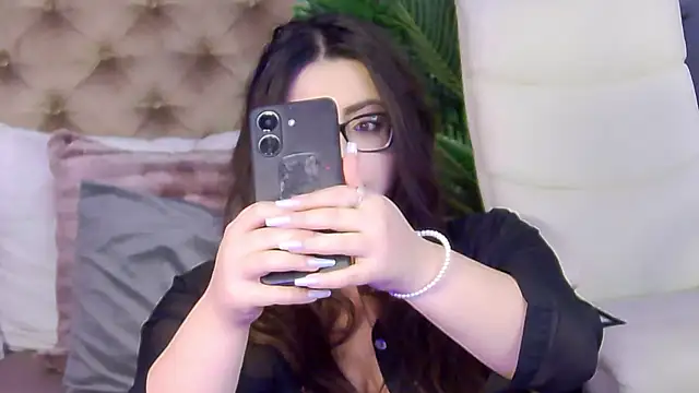 Snapshot of AriaRussell chatting on January 5, 2026, 8:45 pm AriaRussell online show from January 5, 2026, 8:45 pm