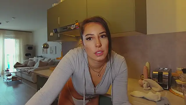 Snapshot of SissiVienna chatting on October 30, 2025, 12:28 pm SissiVienna online show from October 30, 2025, 12:28 pm