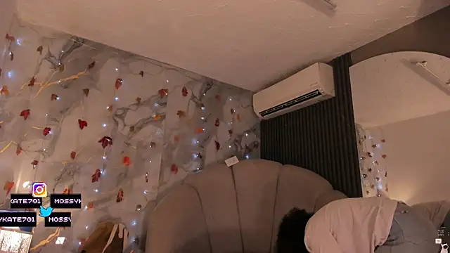 Katemoss70 online show from November 30, 2025, 12:31 pm