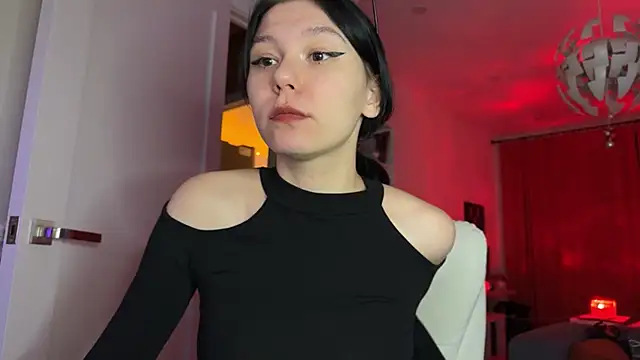 Snapshot of pinkdolly18 chatting on January 14, 2025, 9:51 pm pinkdolly18 online show from January 14, 2025, 9:51 pm