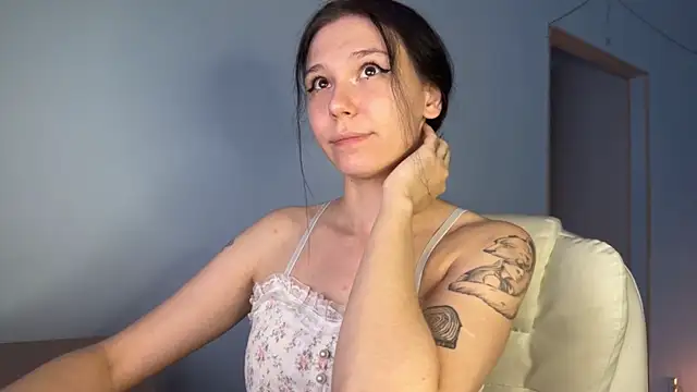 pinkdolly18 online show from June 16, 2026, 3:14 pm