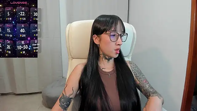 xisisxx online show from December 13, 2024, 2:32 am