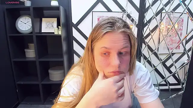 JadeSoft online show from February 7, 2025, 11:34 pm